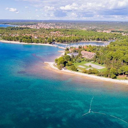 Villa Andrija Family Dream With Heated Pool At The Sea With Beautiful Garden, Outside Cinema And Kids Playground Fažana Exterior foto